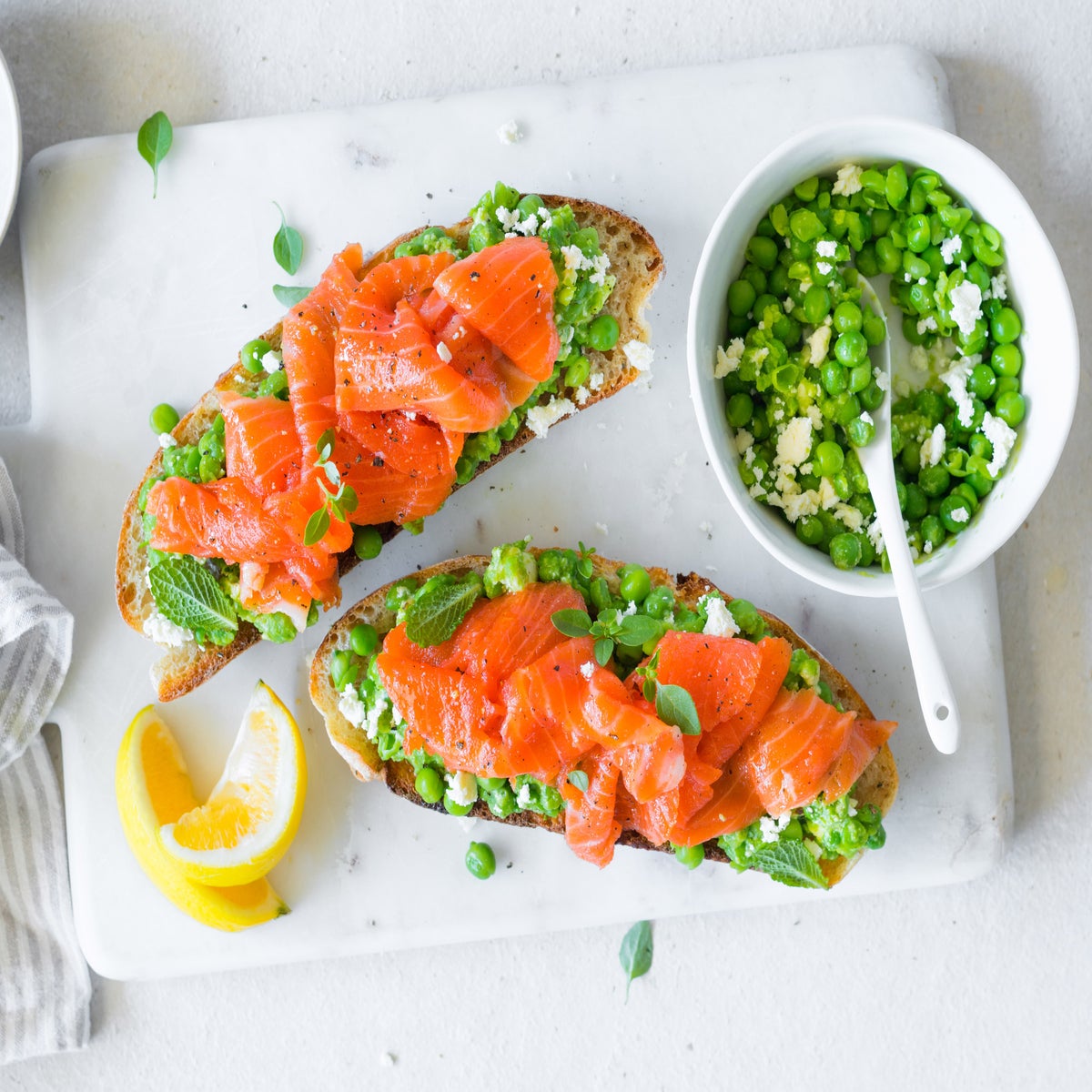 Pre-sliced Regal New Zealand smoked king salmon