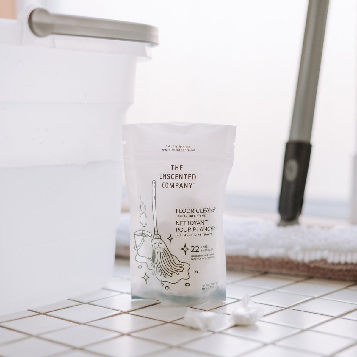 Household floor cleaner tabs in multi-bag packaging