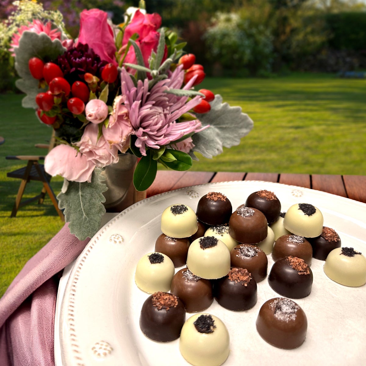 Knipschildt caramel chocolate trio 25 pieces