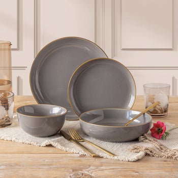 over&back white 16-piece stoneware dinnerware set