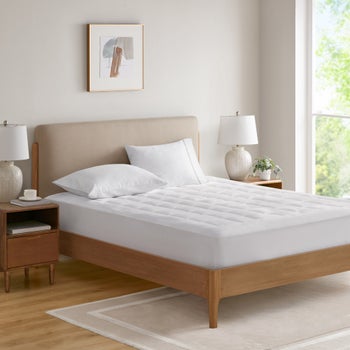 Madison Park waterproof king mattress pad with plush top