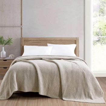Jennifer Adams Marshmallow white king blanket