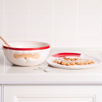 Home Essentials Santa ceramic serving bowl and platter set
