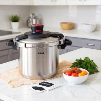 T-fal Clipso 8-quart stainless steel stovetop pressure cooker