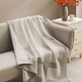 Gray Artisans Finest woven throw blanket 60 x 70