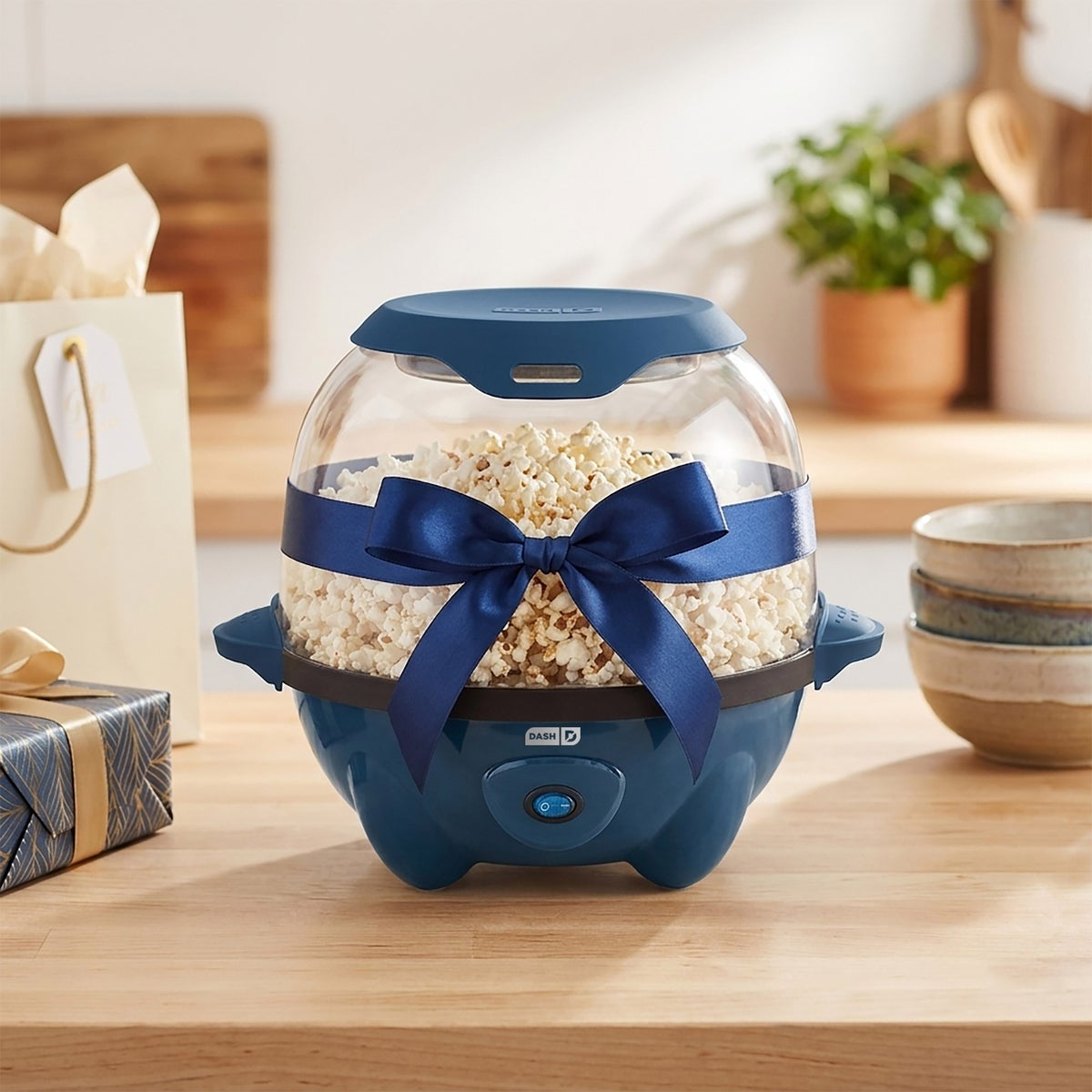 Movie theater style popcorn maker at home