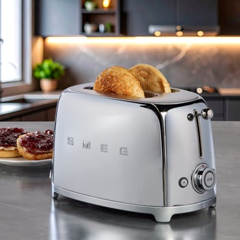 SMEG retro toaster with chrome knob and crumb tray