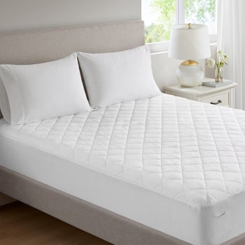 Beautyrest Black waterproof heated mattress pad with programmable remote