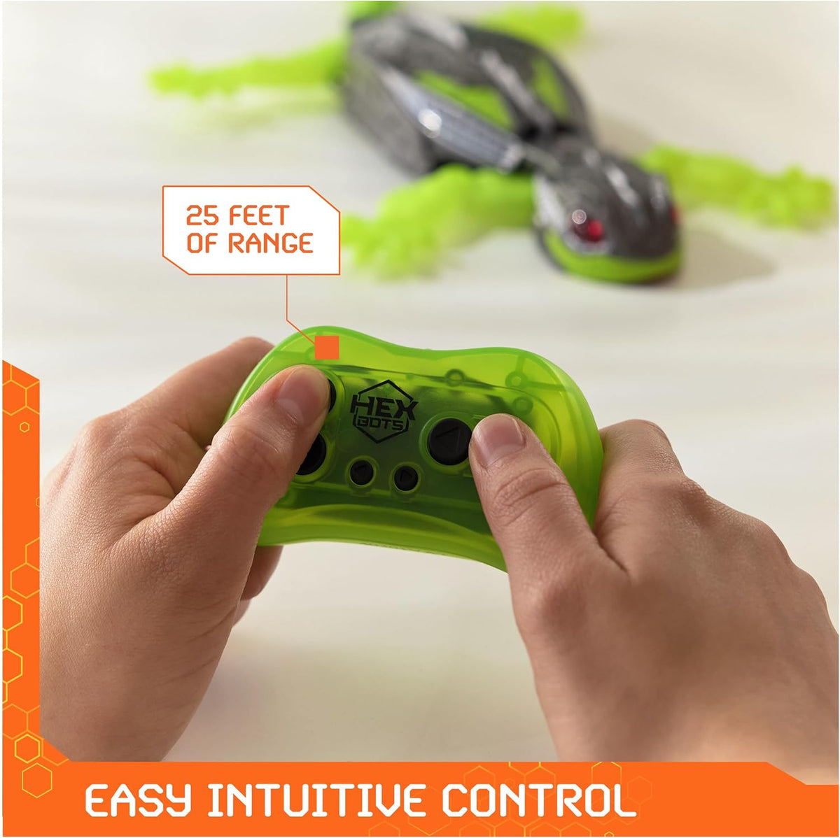Remote control wall climbing gecko toy