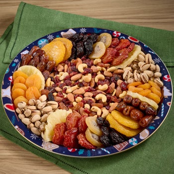 Vacaville Fruit Company holiday dried fruit and nut tray