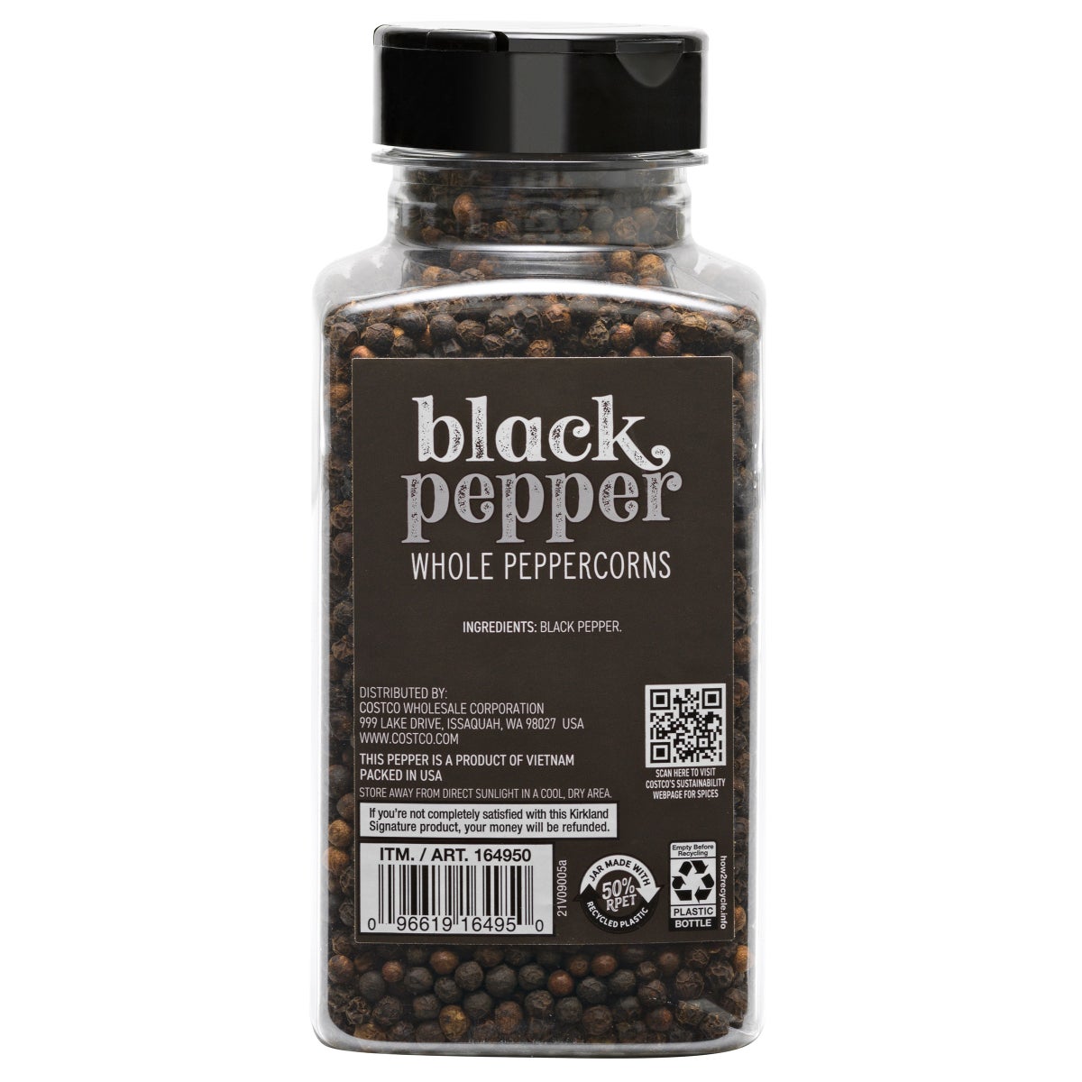 Whole black peppercorns for grinding fresh seasoning