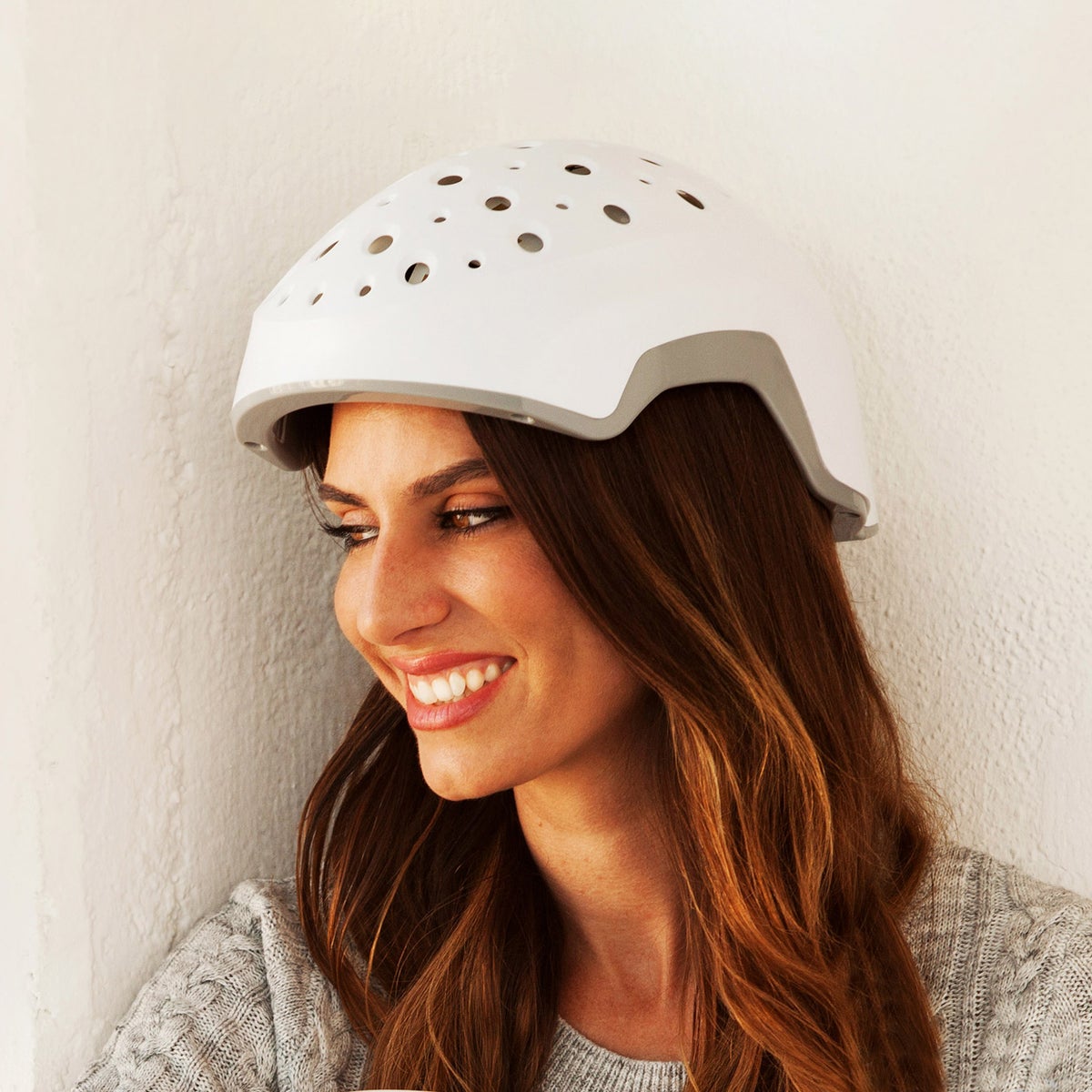 Theradome EVO 680nm laser hair growth device detail