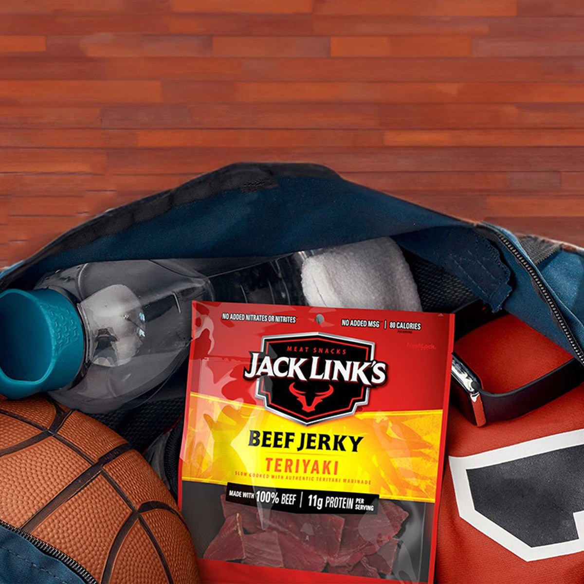 Jack Link's 3-count beef jerky packaging