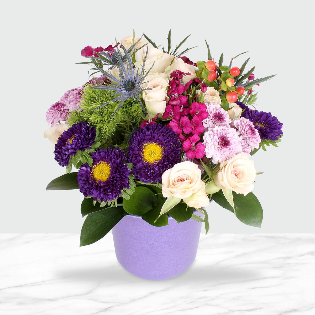 Compact floral centerpieces for table decor