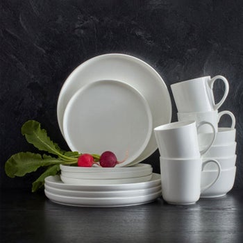 Mikasa Samantha 16-piece bone china dinnerware set