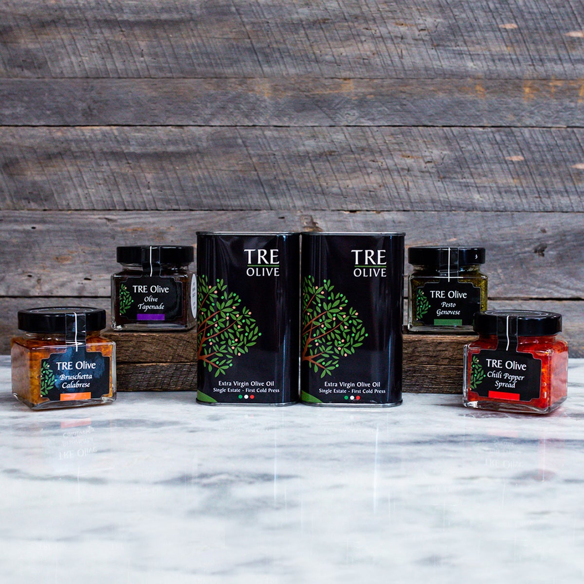 TRE Olive Calabrian gift box with olive oil and spreads