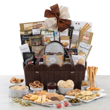 Wine Country classic gourmet gift basket with cookies and preserves