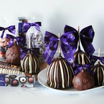 Mrs. Prindables gourmet caramel apples and confections gift basket