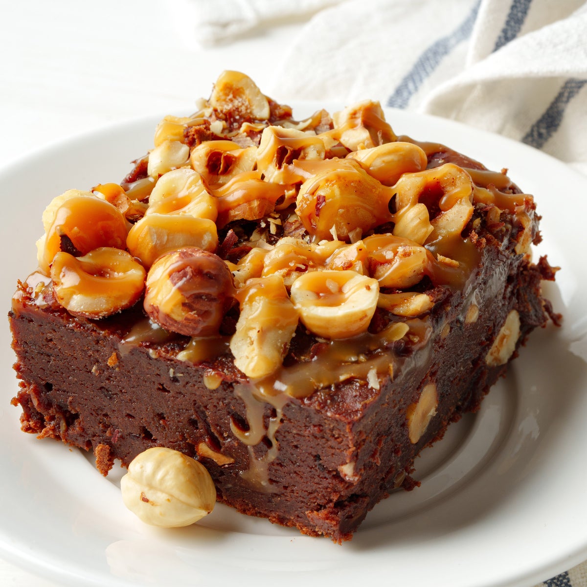 Gluten free shelled hazelnuts for snacking