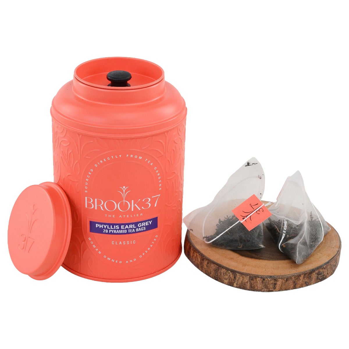 Plant based pyramid tea bags in premium gift set