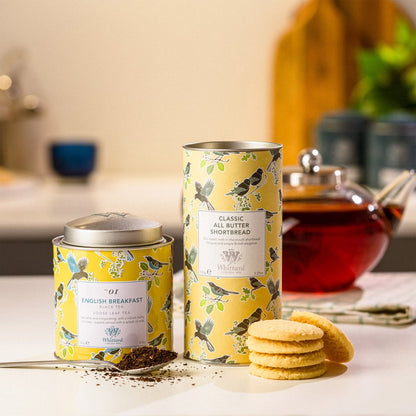 Loose leaf English Breakfast tea in gift set