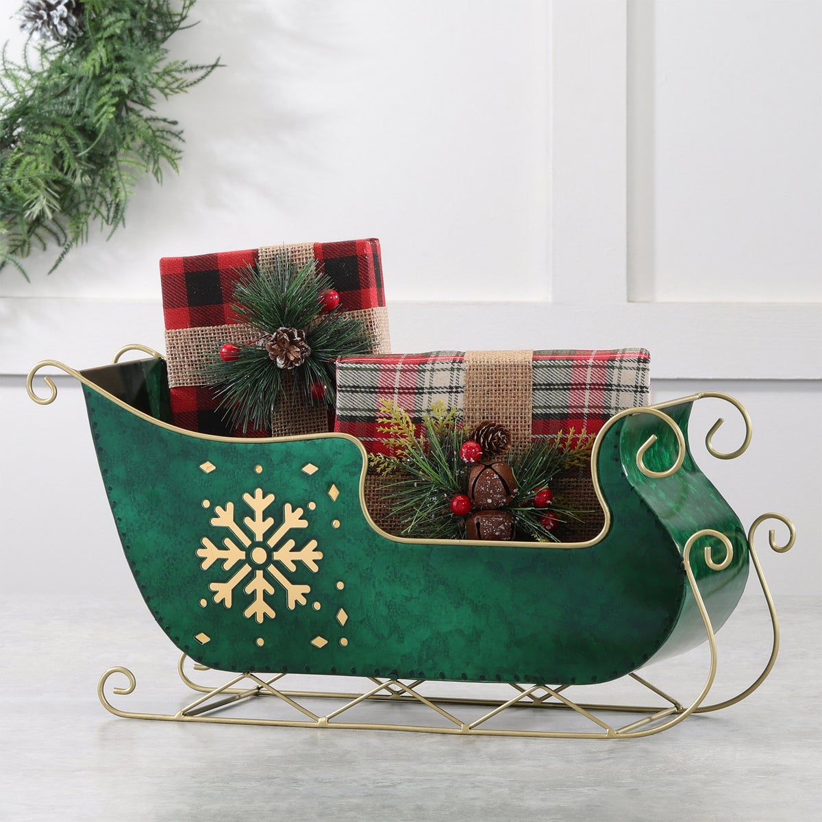 Seasonal gourmet basket with caramel popcorn