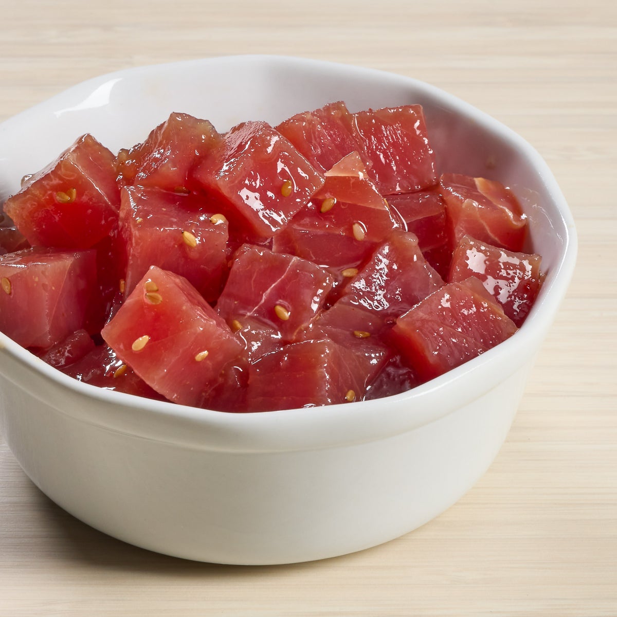 Frozen tuna poke kit with spicy flavor
