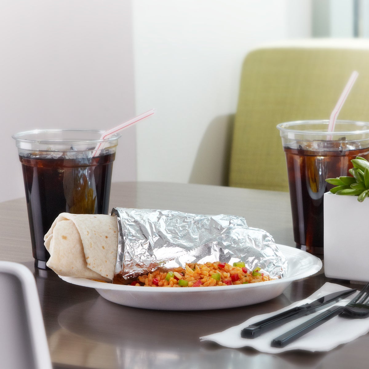 Premium quality pre-cut foil sheets for kitchen use