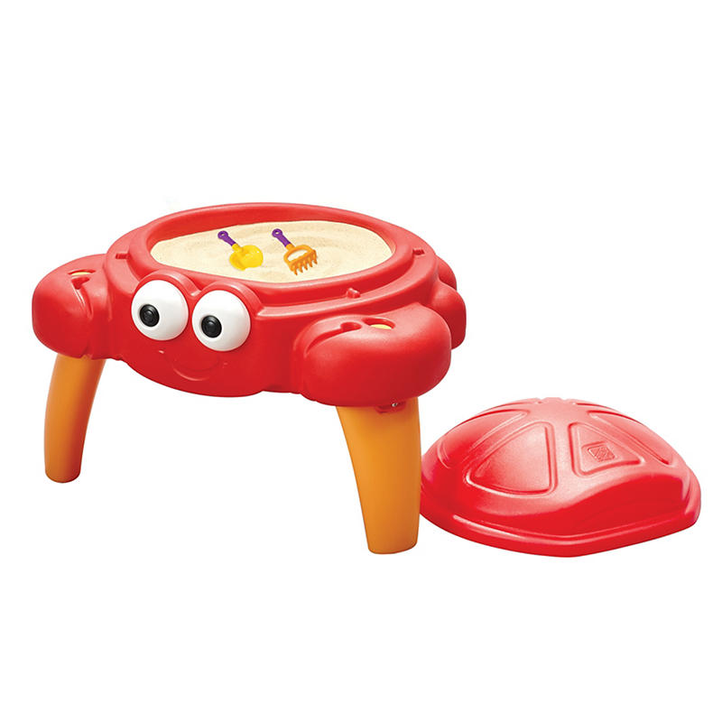 Crabbie sand table with shell lid