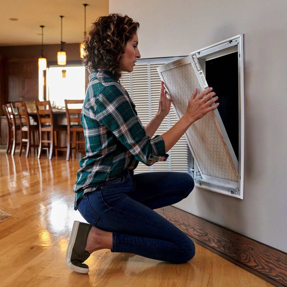 Filtrete premium home air filter for dust and pollen