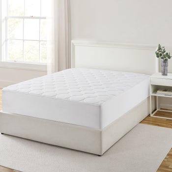 Brookstone quilted heated king mattress pad with dual controllers