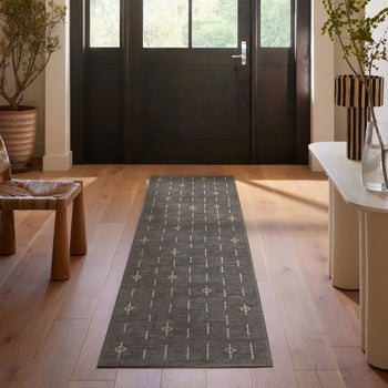 Ruggable Alina ivory washable runner rug 2'6 x 7