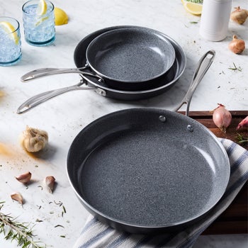 Henckels Capri Ceramic 3-piece skillet set