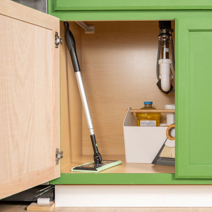 Swiffer collapsible pole for easy storage
