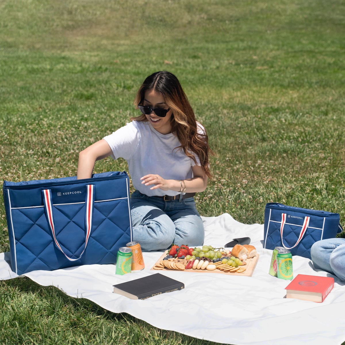 KeepCool Gemma cooler bags set lifestyle image