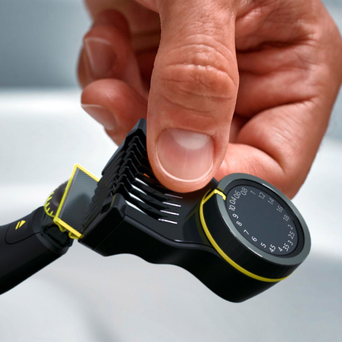 Philips Norelco OneBlade 360 Pro blade and comb attachments