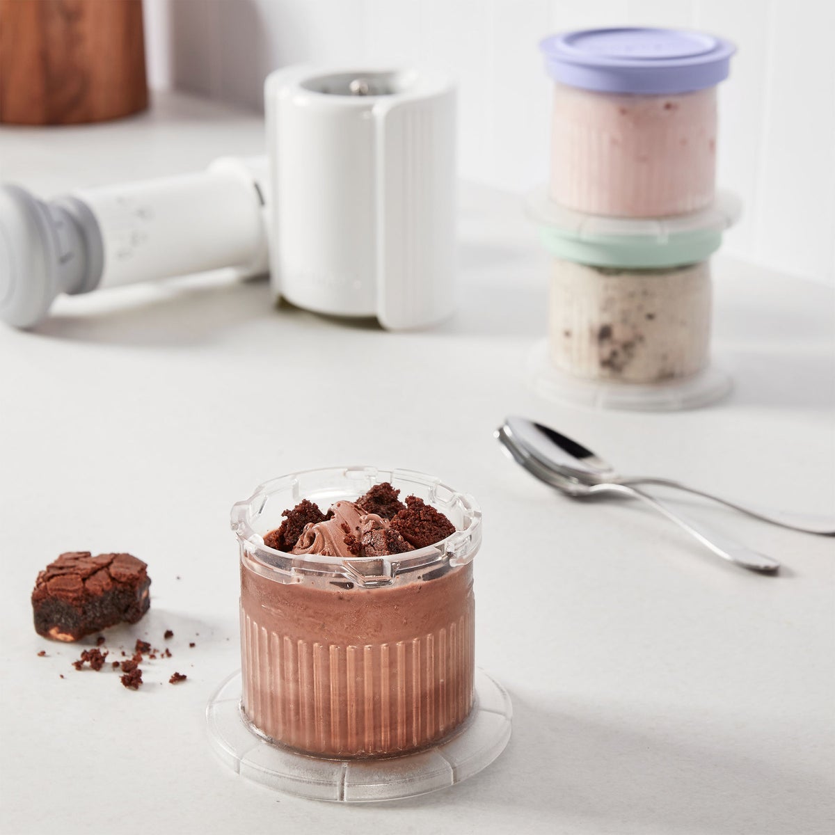 FastFreeze appliance for homemade frozen treats