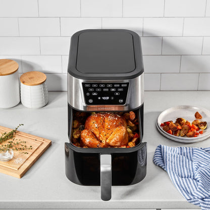 Basket air fryer with fries and wings presets