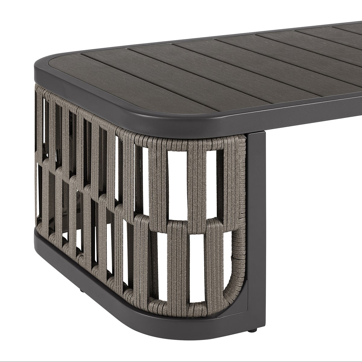 Premium outdoor patio lounge set by Henredon