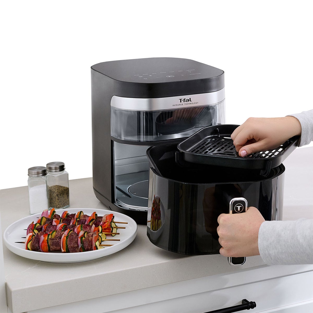 T-fal air fryer full metal interior detail