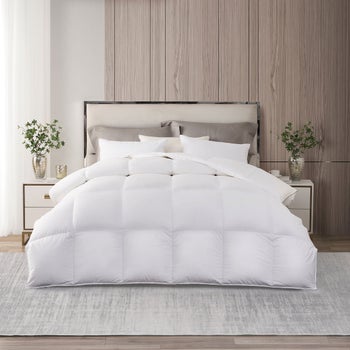 White Peak white goose down comforter with cotton cover
