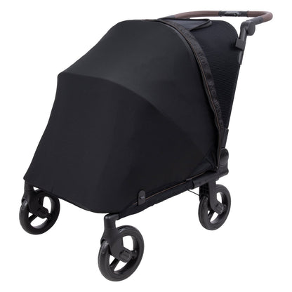 WonderFold medium stroller with swivel front wheels