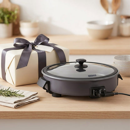 Dash family size skillet with even heating