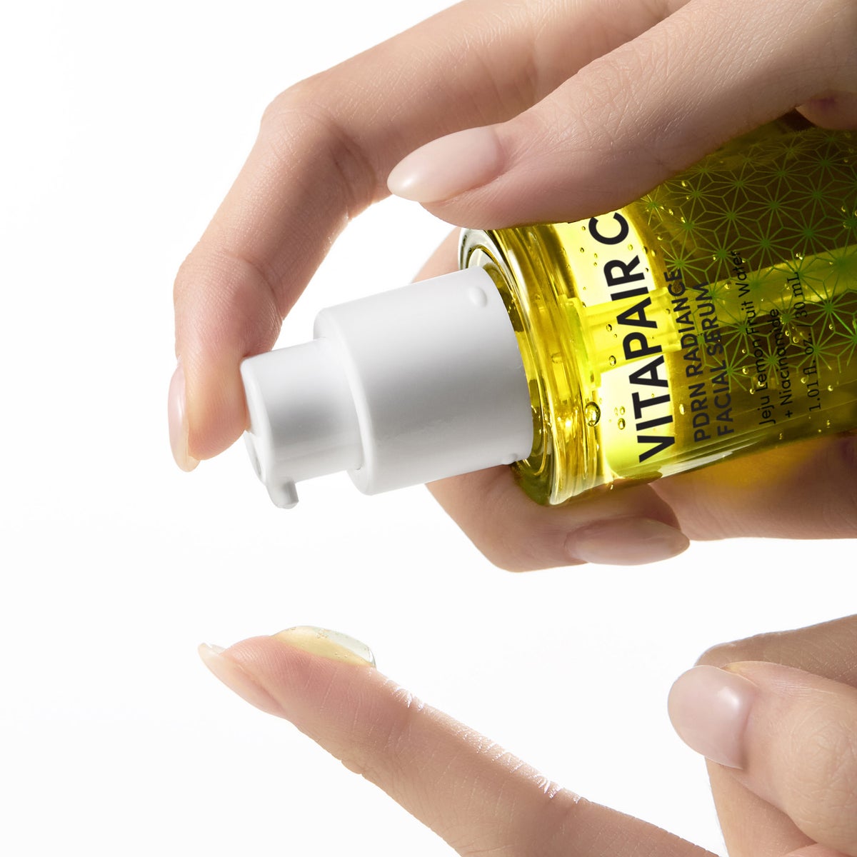 Lightweight daily facial serum 1.01 fl oz bottle