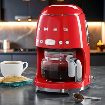 SMEG retro drip coffee maker with glass carafe