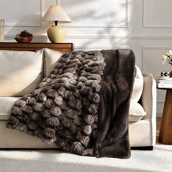 Life Comfort beige contour faux fur throw blanket