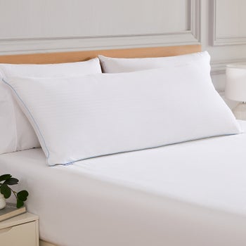 SleepCare Ultimate Freeze cooling body pillow with washable cover