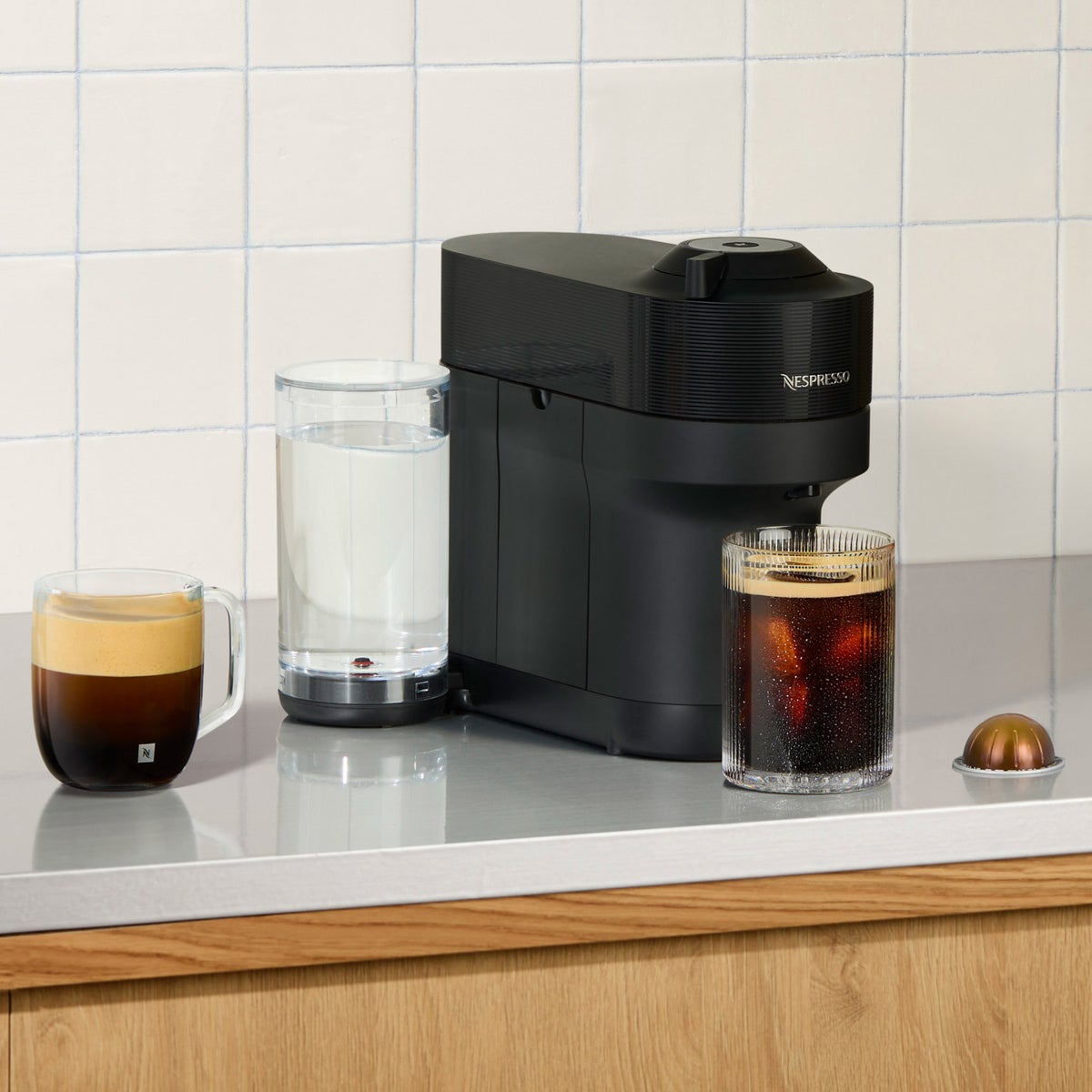 Adjustable drip tray on Vertuo Pop+ machine