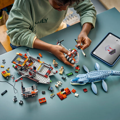Dinosaur themed LEGO building blocks bundle