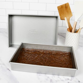 USA Pan 9 x 13 nonstick cake pans set of 2
